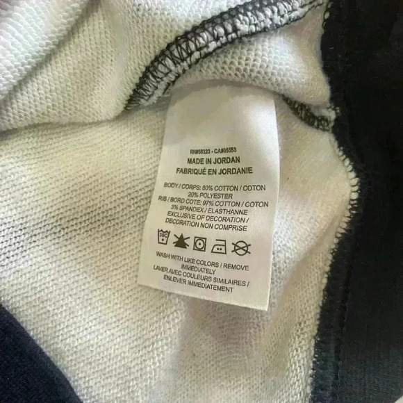 ⚡️5/$25 bundle sale⚡️ Nike Sweatshirt Boys Size Small Black Cowprint Splatter - Picture 7 of 8